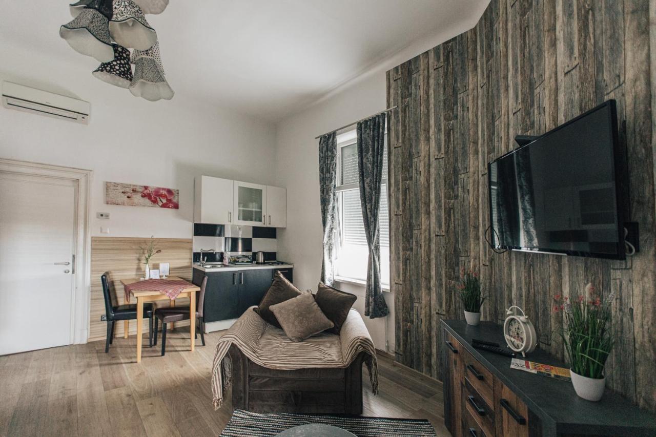 Palmers Apartments And Rooms Zagreb Bagian luar foto