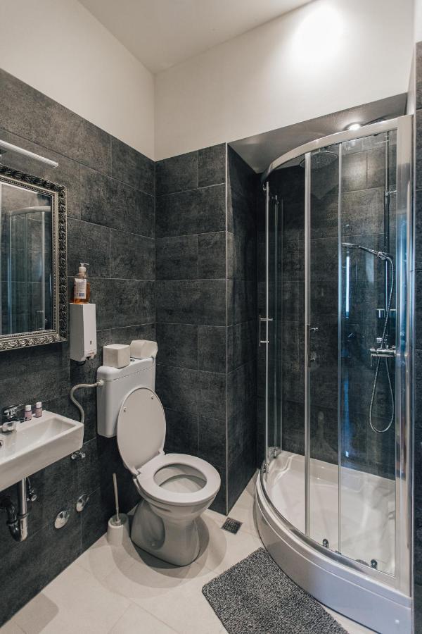 Palmers Apartments And Rooms Zagreb Bagian luar foto